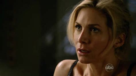 elizabeth mitchell bra